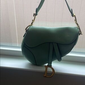 Saddle purse